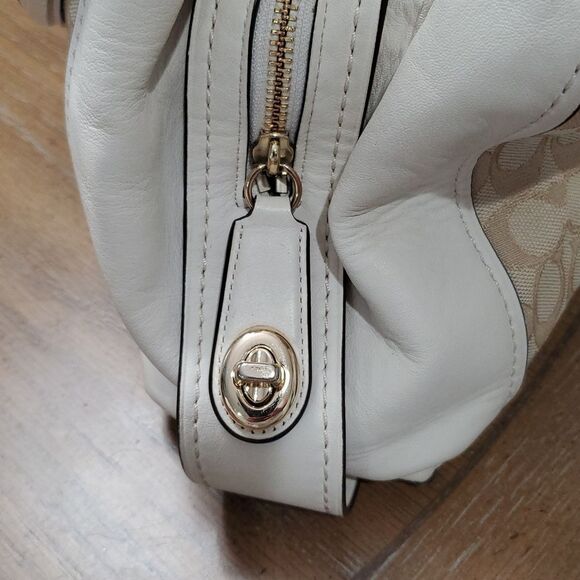 Coach Edie 31 Leather & Siganture Jacquard Print Shoulder Bag, EXCELLENT CONDIT - Picture 10 of 16